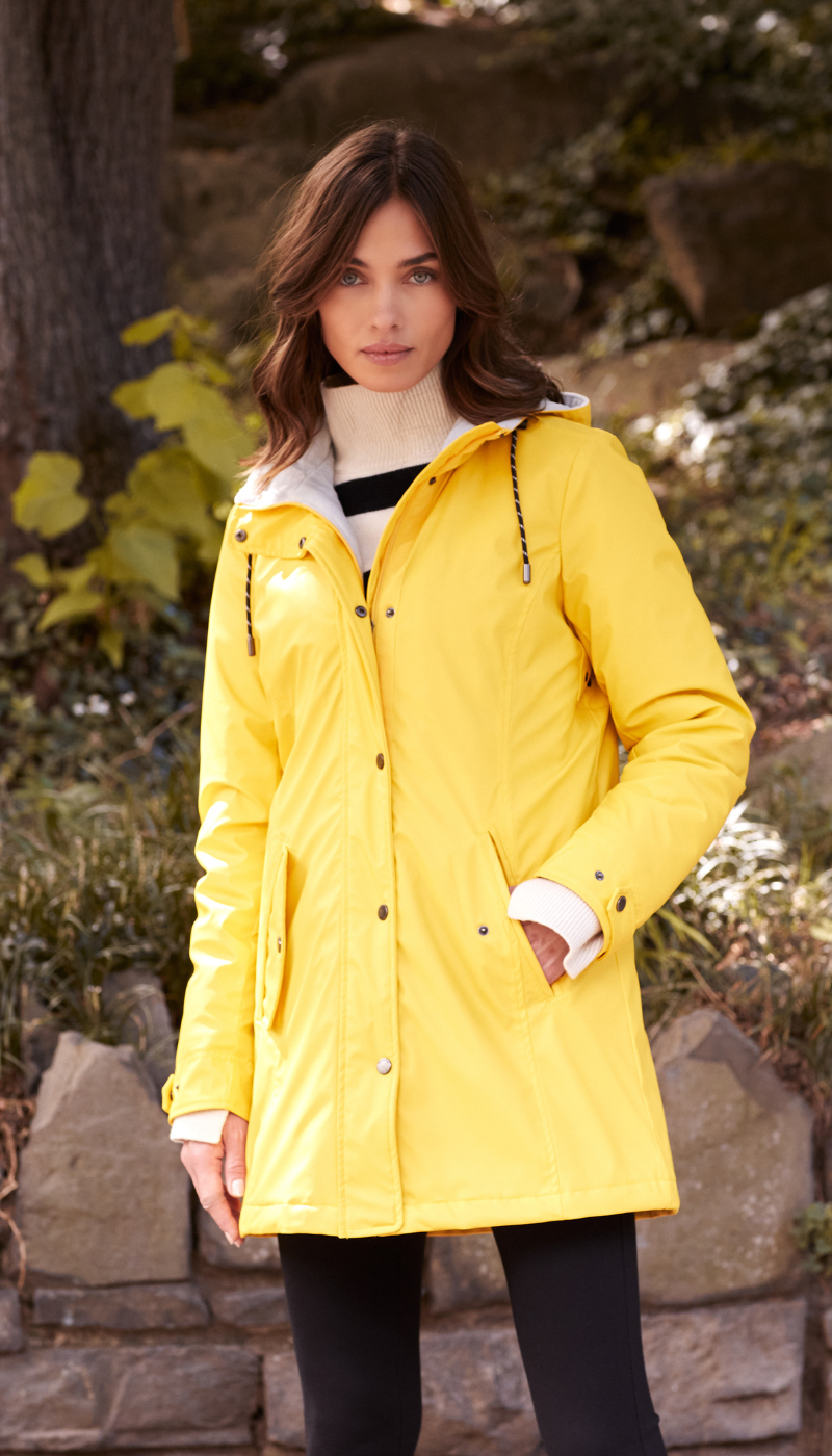 HOODED RAIN SLICKER