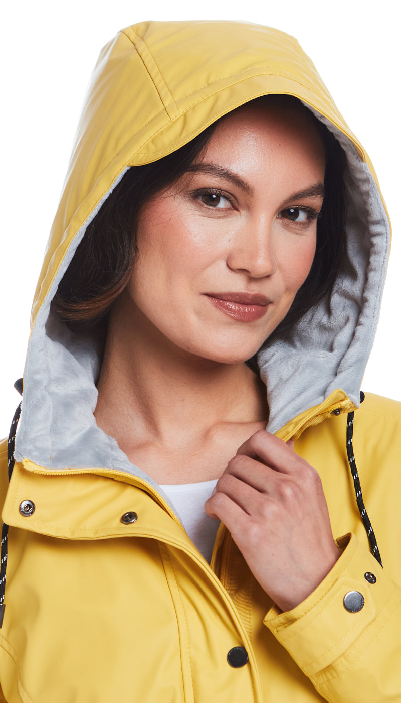 HOODED RAIN SLICKER