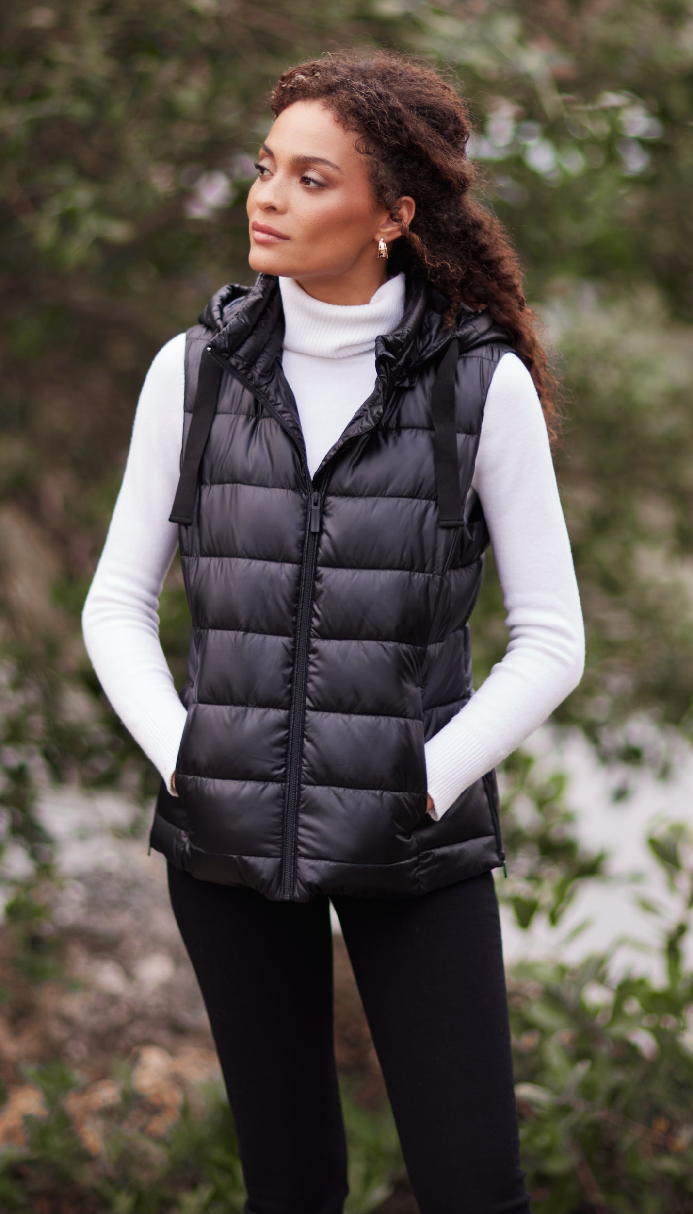 HOODED PUFFER VEST