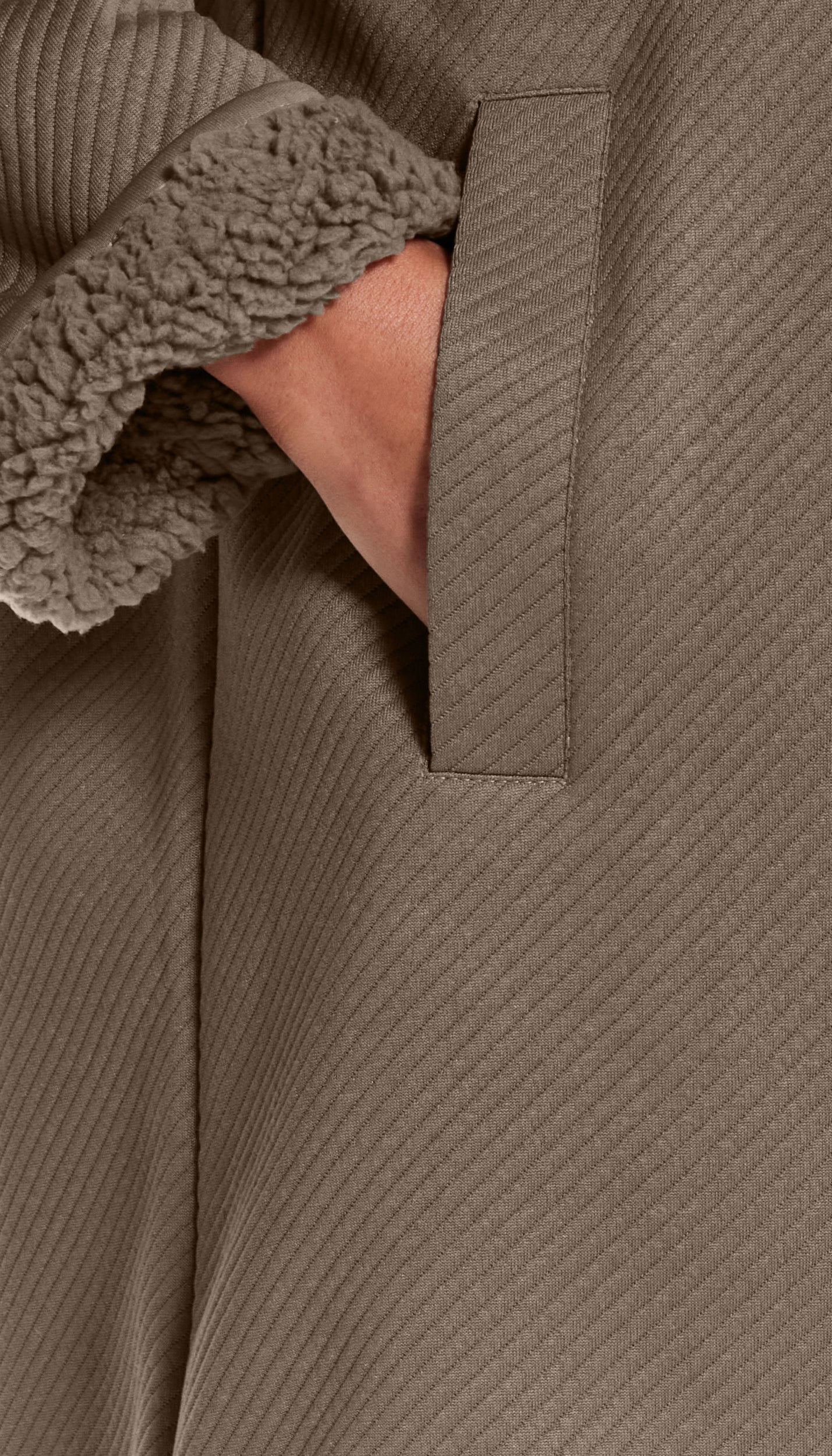 REVERSIBLE COZY COATIGAN