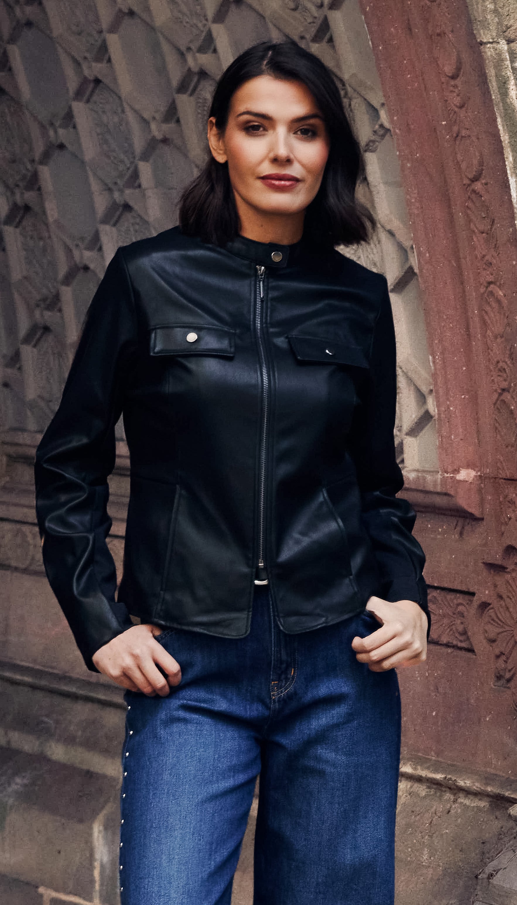 FAUX LEATHER JACKET WITH STRETCH KNIT